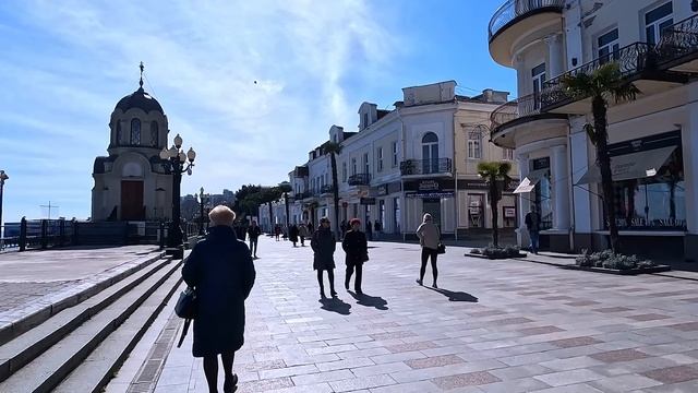 ЯЛТА - ОШАЛЕТЬ. Во что превратился город. Самый ТОПОВЫЙ курорт Крыма. Показываю ВСЮ ПРАВДУ. смотреть онлайн