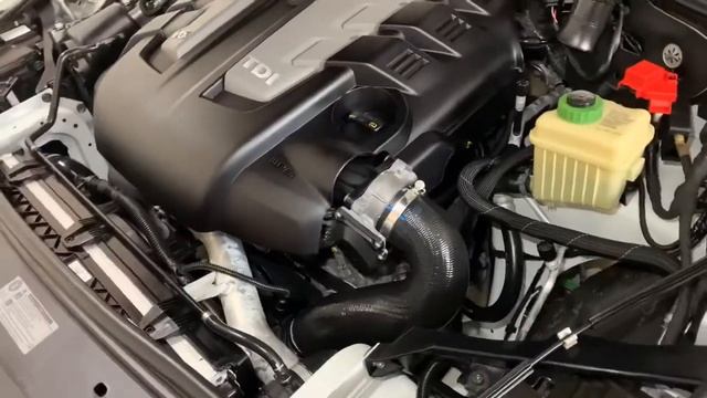 Мойка двигателя и химчистка салона VW Touareg смотреть онлайн