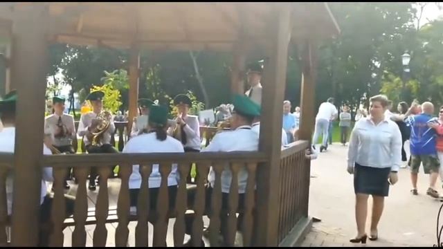 Танцы под духовой оркестр Брест смотреть онлайн