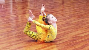 Соревнования по акробатической художественной гимнастике, современные детские спортивные танцы