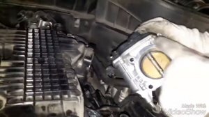 Infiniti QX70 обзор | замена свечей зажигания и промывка дроссельных заслонок | Авто Поисковик