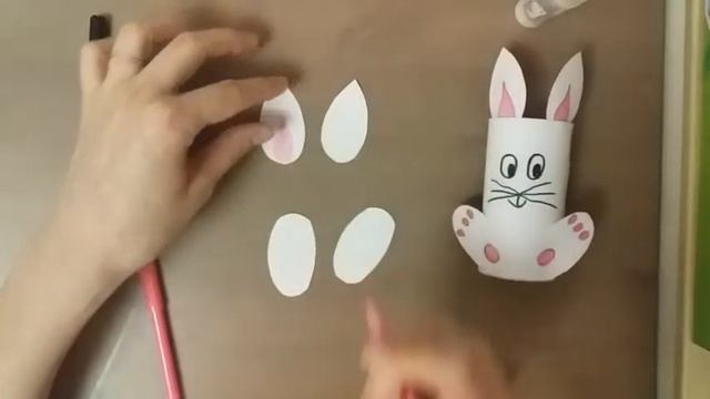 Поделка "Белый зайчик" от воспитателя группы №10 "Василёк" Мавашевой Натальи Викторовны смотреть онлайн