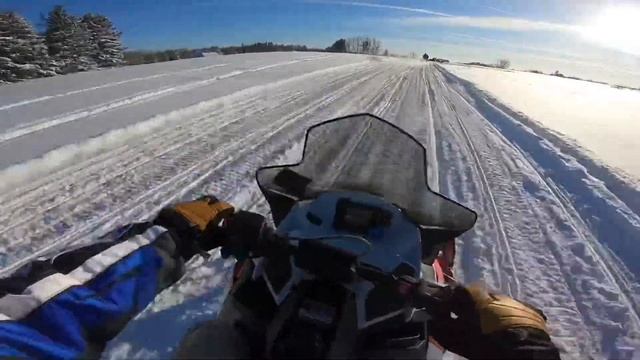 Riding The Trails on a Polaris Rush 600 Pro-R! смотреть онлайн