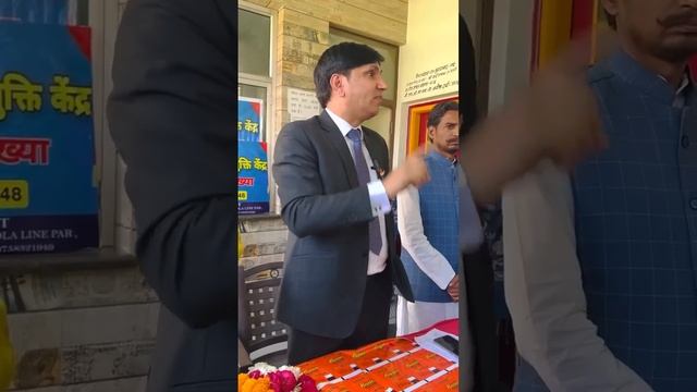 यदि क़र्ज़ा लिया और अब क़र्ज़ा नहीं चुका पा रहे हैं तो यह सुनिए। ऐसे हो सकता है आपका क़र्ज़ा माफ़। смотреть онлайн