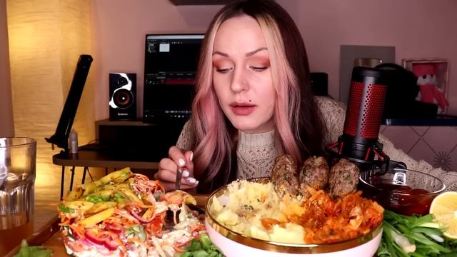 MUKBANG | Котлеты, пюре, капуста, салат (шаурма) | homemade food не ASMR смотреть онлайн