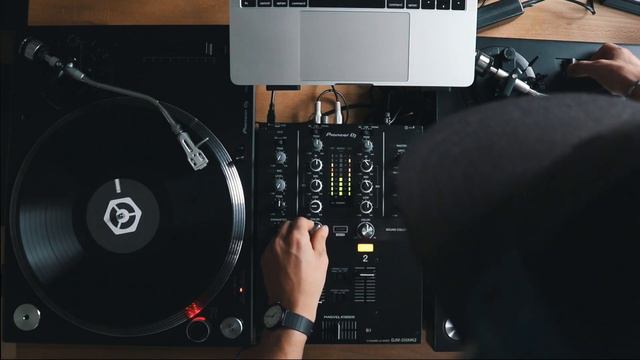 DJ Sunday Mix- Stayin Alive - Pioneer PLX 500 + DJM 250 Mk II смотреть онлайн