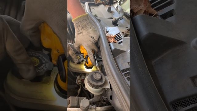 How to do a basic vehicle engine inspection; no tools required. 2004 SATURN VUE manual transmission смотреть онлайн