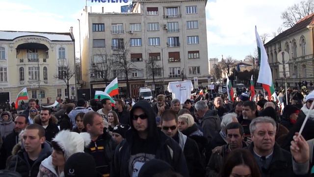 Боян Расате:Протестираме, защото това не е държава, а е свинеферма, в която прасетата управляват! смотреть онлайн