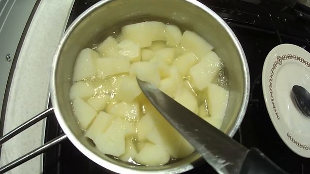 СЕКРЕТ КАРТОШКИ ПЮРЕ. Как приготовить картофельное пюре без комочков. смотреть онлайн