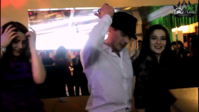 Аркадий Кобяков - "Ты половинка моя" (вот такой получился клип - три в одном) смотреть онлайн