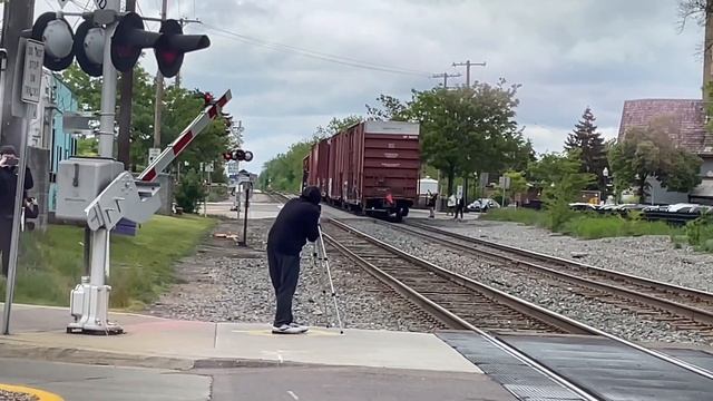 Huge Railfan meet up in Royal Oak! - An amazing day Railfanning! смотреть онлайн