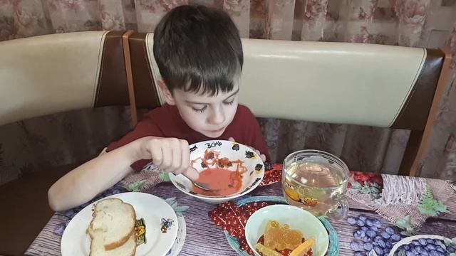 БОРЩ со сметаной !!! #борщ #сметана #мукбанг #самр #asmr #realsound смотреть онлайн