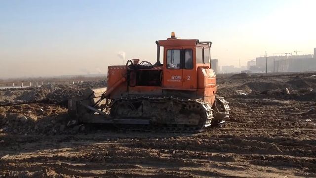 Рекультивация территорий и подготовка площадей под строительство. Dozer. смотреть онлайн