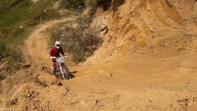 Эндуро гонка на мотоциклах в Золочеве (Харьковская область) ч.1 смотреть онлайн