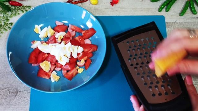 Быстрый Салат НА ПРАЗДНИК// Очень ВКУСНЫЙ и СЫТНЫЙ// Идеальный для УЖИНА и ПРАЗДНИКА! САЛАТЫ РЕЦЕПТ смотреть онлайн