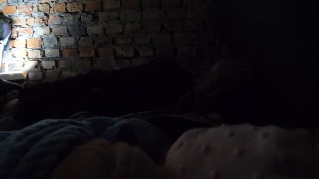 VLOG Летят 50 ракет. Пропал свет. Спим в подвале смотреть онлайн