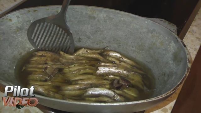 Как сделать шпроты из мойвы без вредных добавок в домашних условиях смотреть онлайн