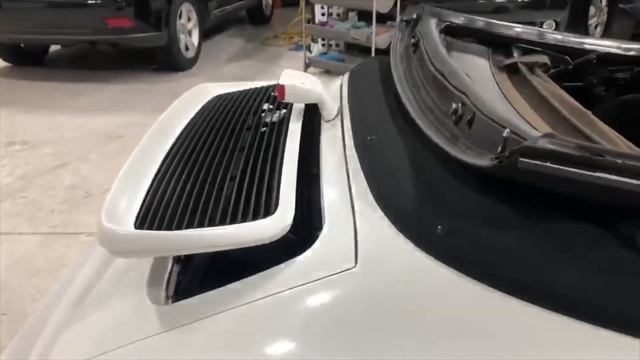 PCARMARKET Auction: 1992 Porsche 964 Carrera 4 Cabriolet 5-Speed смотреть онлайн
