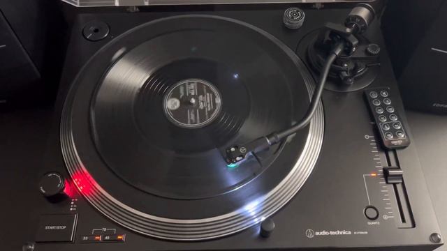 Elvis Presley With The Jordanaires - ( Let Me Be Your ) Teddy Bear 78rpm смотреть онлайн