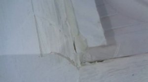 В туалете воняет? Как исправить вентиляцию в квартире своими руками