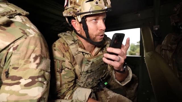 Меня преследует армия смотреть онлайн