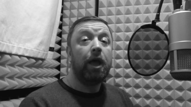 Диктор в будке смотреть онлайн