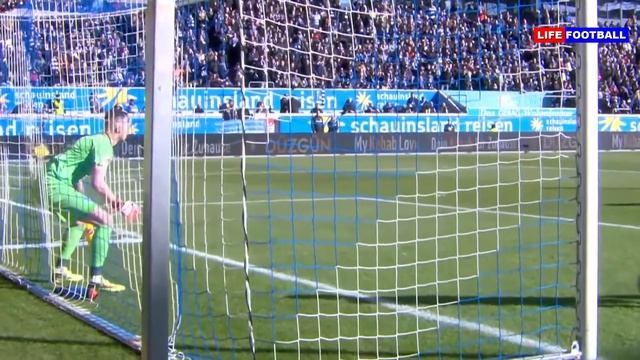 Когда Вратарям Надоедает Стоять На Воротах смотреть онлайн