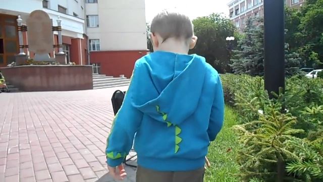 Как замаскировать дыру на одежде смотреть онлайн