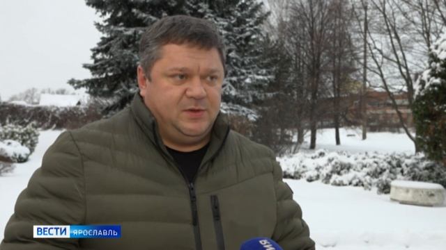 Тротуары в плену гололеда: ходить по улицам Ярославля по-прежнему небезопасно смотреть онлайн