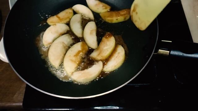 Яблочные дольки в карамели | Caramel apple смотреть онлайн
