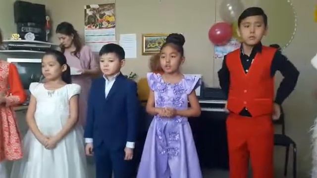 Ана туралы жыр