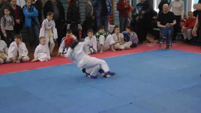 Соревнования по Годзю-рю. 2-й участник клуба М-junior. Незнамов Феодор vs Егор Егоров смотреть онлайн