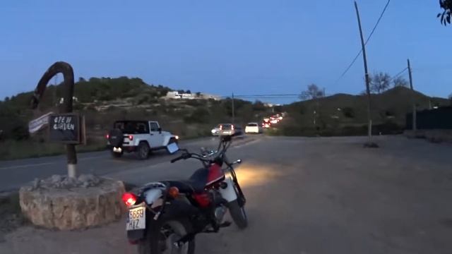 Ibiza on a Suzuki VanVan 250 смотреть онлайн