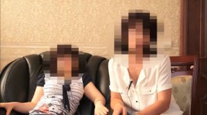 Валерий Кустов работает с ребёнком, имеющим признаки задержки психического развития