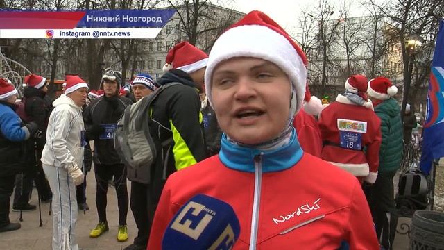 Новогодний забег Дедов Морозов состоялся в Нижнем Новгороде смотреть онлайн