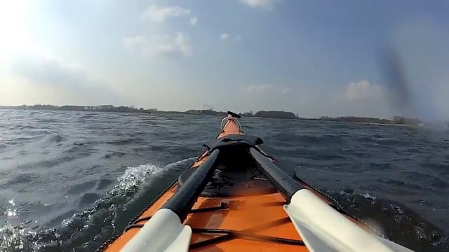 Lille kajaksurf Vaåg 174.mov смотреть онлайн