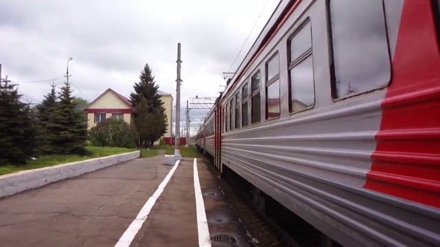 Прибытие на четный путь станции Клин электропоезда ЭТ2М-104 из Твери на Москву смотреть онлайн