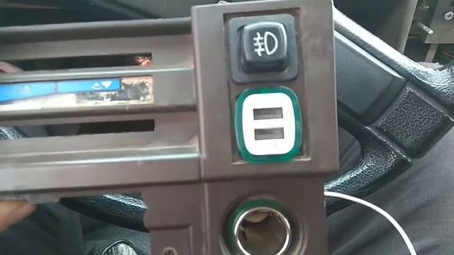 Зарядка для телефона в авто,Москвич 2141.mp4