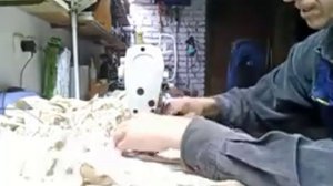 как правильно установить шпульку в шпульный колпачок?