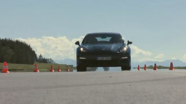 Porsche Panamera S Hybrid im Test | Autotest 2011 | ADAC смотреть онлайн