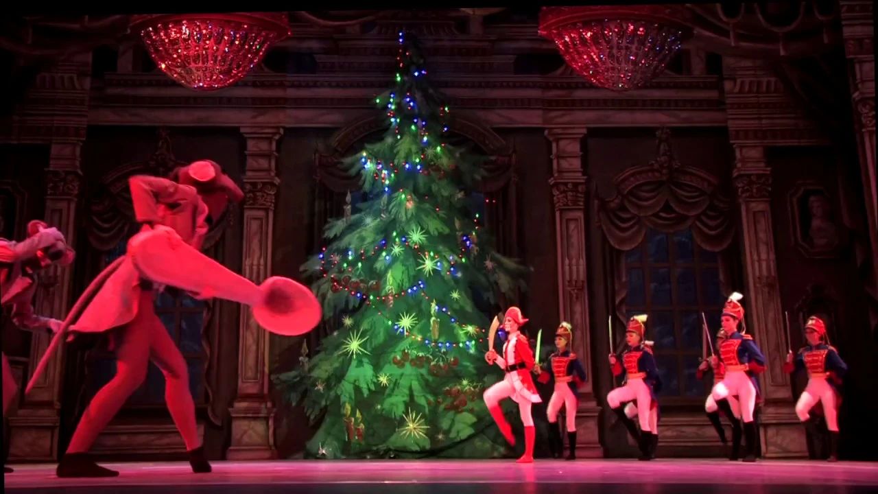 Фрагмент из балета Щелкунчик. Летние Балетные Сезоны в РАМТе. Балетная труппа п/р В.Грищенко смотреть онлайн