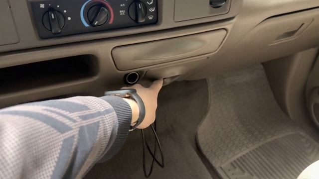 2001 Ford F-350. 7.3L Powerstroke with 131,000 Original miles. смотреть онлайн