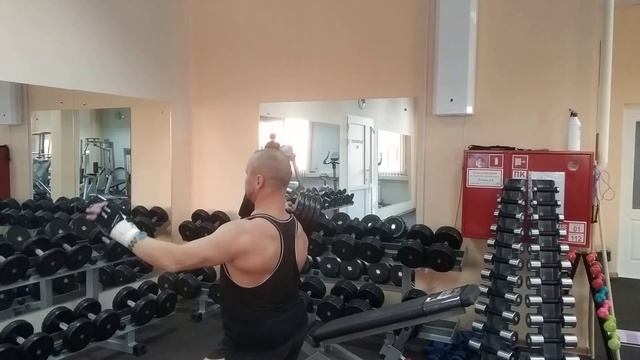 Толчок гантели 44 кг. смотреть онлайн
