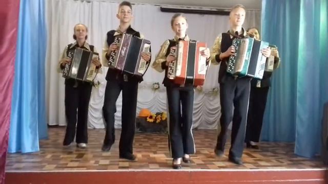 Ансамбль "Рапсодия". Попурри "Шахтерская моя земля". смотреть онлайн