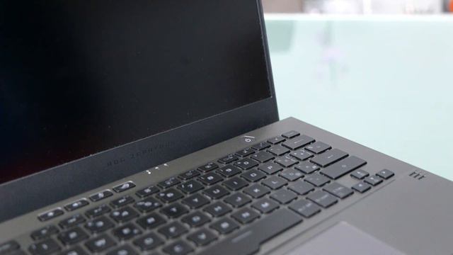 ASUS ROG ZEPHYRUS G14 recensione: tanta POTENZA e DESIGN quasi ELEGANTE смотреть онлайн