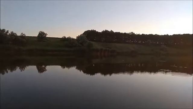 Вечером в селе / Закат солнца на озере / Рыба гуляет смотреть онлайн