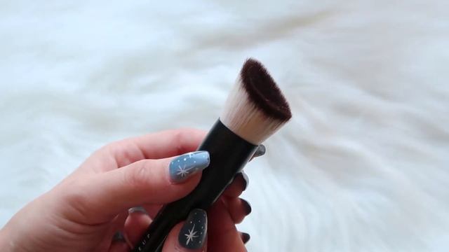 NYX Professional Makeup Total Control Drop Foundation Brush смотреть онлайн
