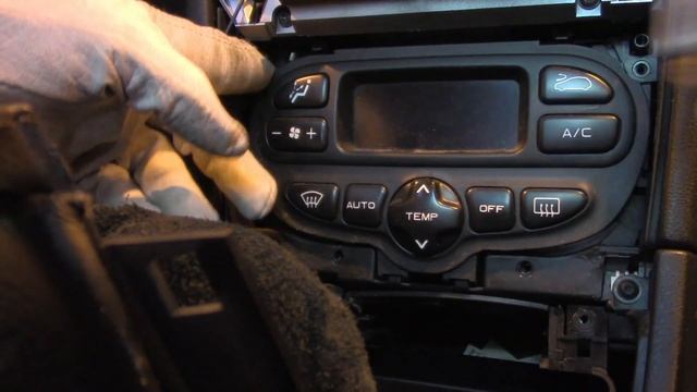 Removing Temperature Control - A/C PANEL - Peugeot 307 смотреть онлайн