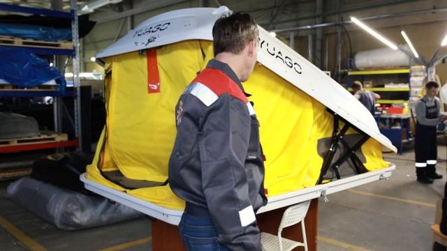 Зимняя палатка YUAGO Travel.