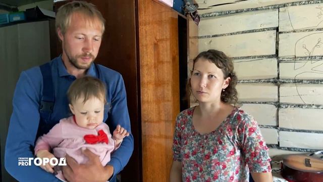 Молодая семья поменяла город на деревню, строит родовое поместье и занимается фермерством смотреть онлайн